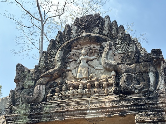 sculptures ta prohm cambodge